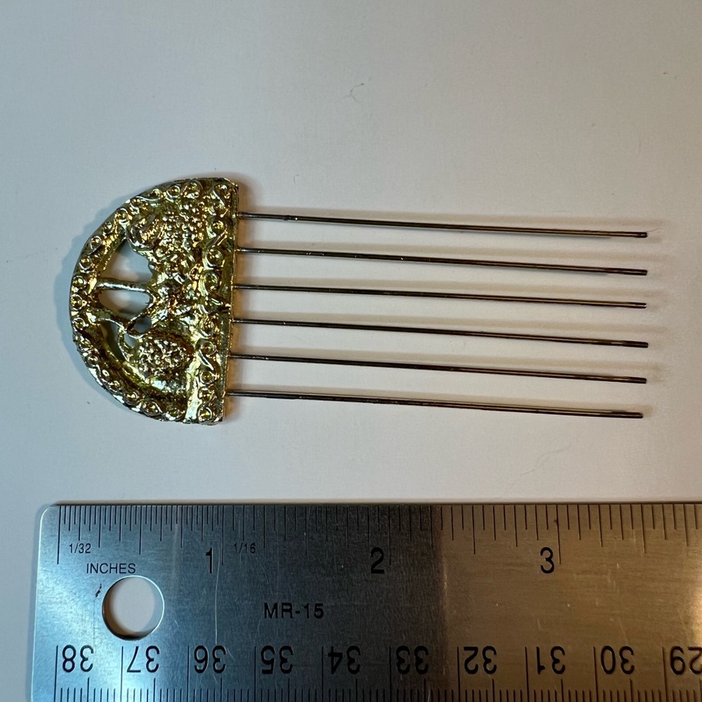 Gold Filigree Hair Comb with Rhinestone Embellishments